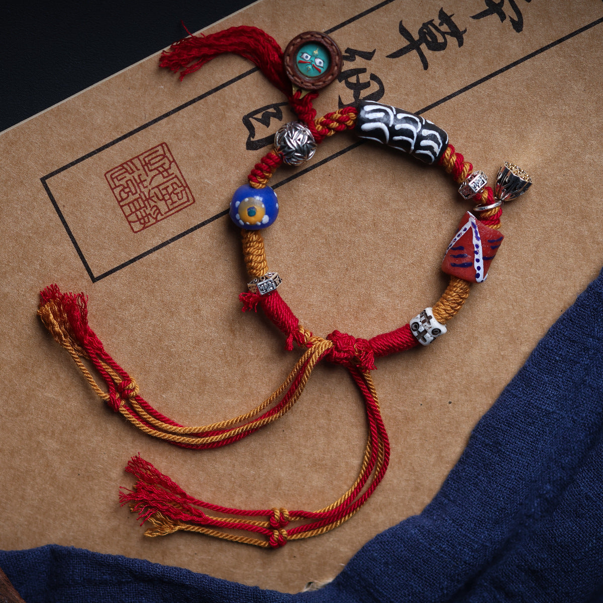 Tarakan Eaglewood Bracelet with Wealth Thangka Pendant -vitality